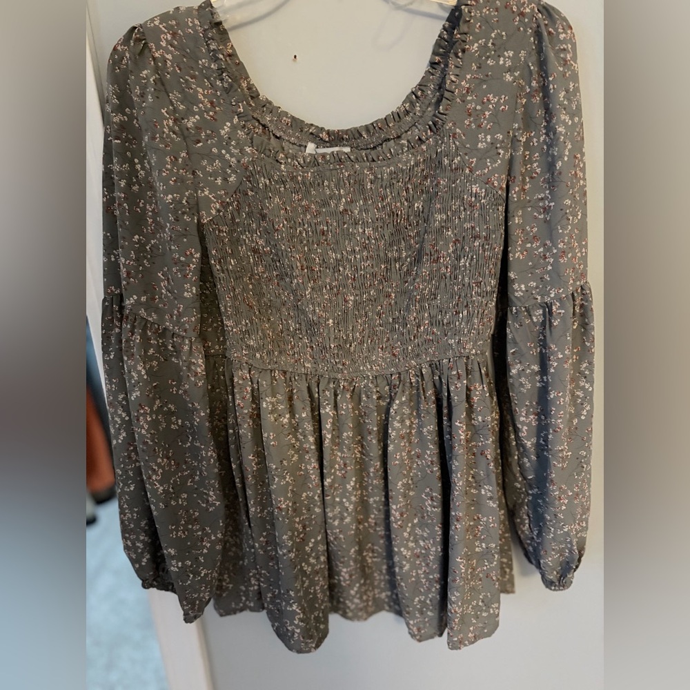 Floral olive  Gray Women's peplum  Top